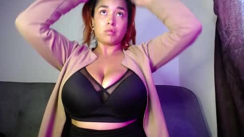 KIM     online show from February 2026 09:43:01 PM