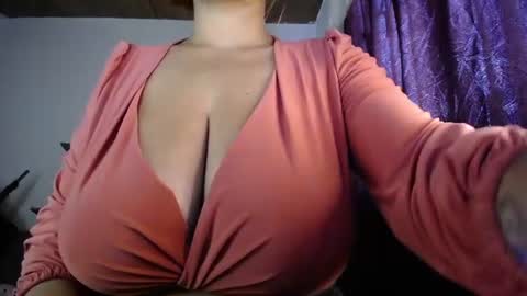 Snapshot of boobs_magic chatting on June 2026 07:29:01 PM KIM online show from June 2026 07:29:01 PM