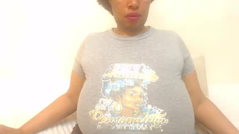 boobyqueen online show from June 2026 06:11:02 PM