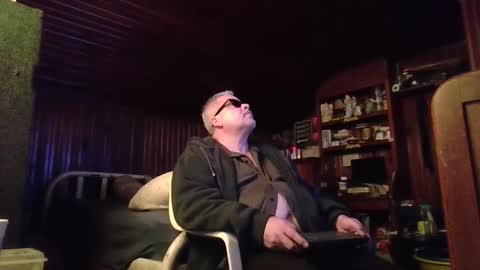 Booshwa online show from October 2025 06:08:02 PM