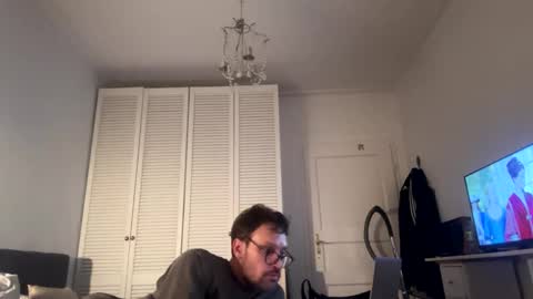 BoYYYOOO online show from February 2026 04:43:02 AM