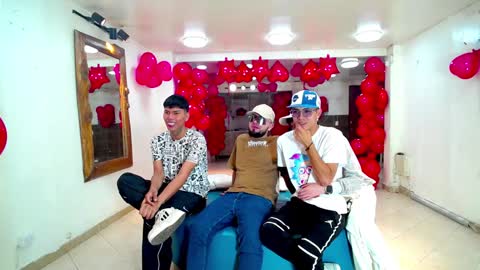 THOMAS AND DAMIAND online show from January 2025 04:01:01 AM