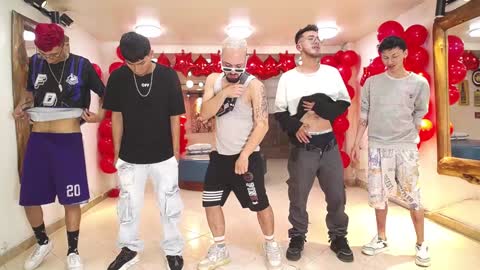 THOMAS AND DAMIAND online show from February 2025 04:25:02 AM