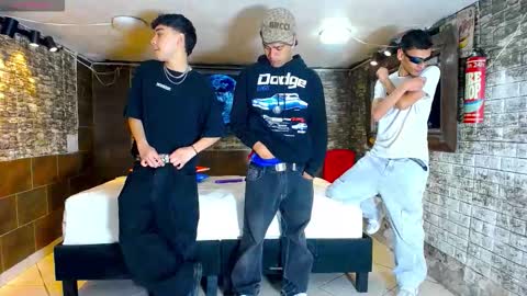 THOMAS AND DAMIAND online show from September 2025 04:17:01 PM