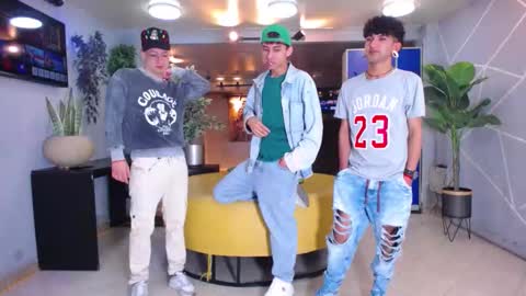 THOMAS AND DAMIAND online show from October 2025 04:12:01 AM