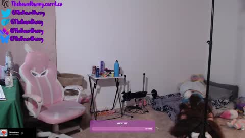 Snapshot of boundbunny98 chatting on March 2025 02:09:01 AM TheBoundBunny online show from March 2025 02:09:01 AM
