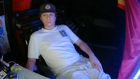 Bowerboi1217 online show from November 2025 09:21:01 AM