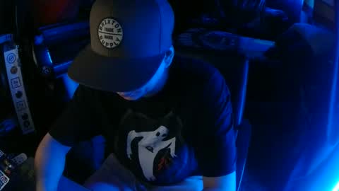 Bowerboi1217 online show from April 2026 05:56:02 AM