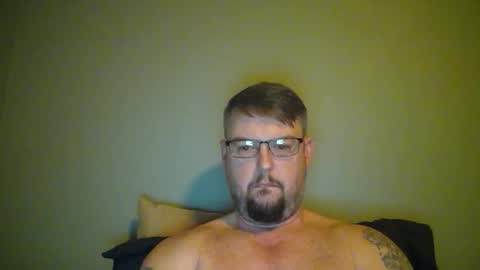 bowtieguy84 online show from April 2026 02:18:01 AM