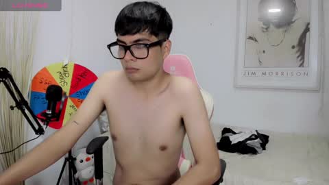 Snapshot of boy_andy__ chatting on December 2024 07:24:02 PM Aaron online show from December 2024 07:24:02 PM