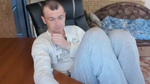 Snapshot of boyapollon chatting on April 2026 04:56:01 AM BoyApollon online show from April 2026 04:56:01 AM