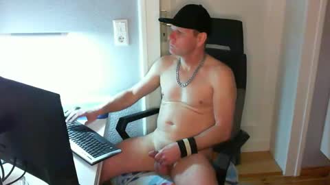 Julian online show from February 2025 04:29:01 PM