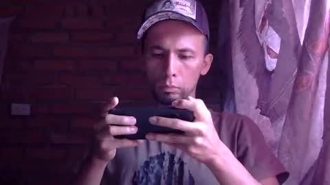 Snapshot of boycumlatino21 chatting on May 2026 04:04:01 PM Boy online show from May 2026 04:04:01 PM