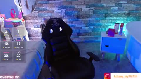 boyfox_tay online show from September 2025 03:39:02 AM