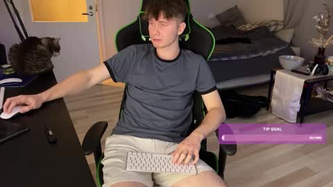 Eddie online show from December 2024 01:45:01 AM