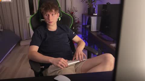 Eddie online show from January 2025 11:30:01 PM