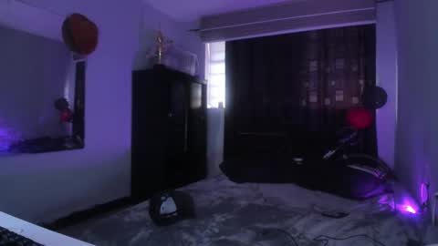 miguel  online show from February 2025 08:28:02 PM