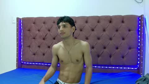 ALEX - TAYLER  -MIKE online show from February 2025 01:29:01 PM