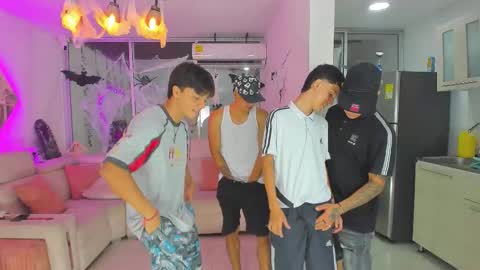 Snapshot of boysdeluxemilitary chatting on October 2025 06:01:02 AM JHON ARES AND NEID online show from October 2025 06:01:02 AM