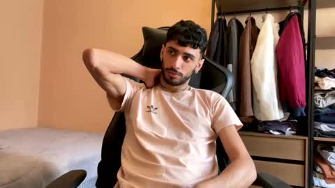 boyzinm2 online show from November 2025 01:44:01 PM