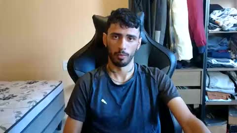 boyzinm2 online show from February 2026 10:44:02 AM