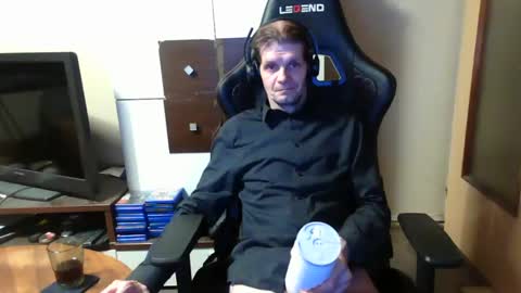 Snapshot of bponie1 chatting on February 2025 05:03:02 AM bponie1 online show from February 2025 05:03:02 AM