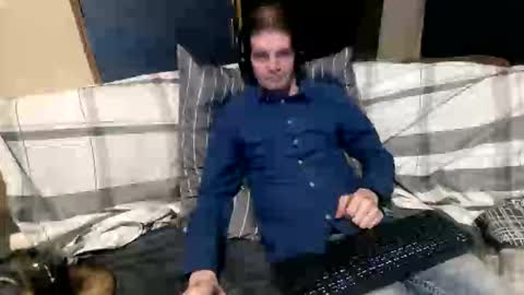 Snapshot of bponie1 chatting on February 2026 01:40:02 AM bponie1 online show from February 2026 01:40:02 AM