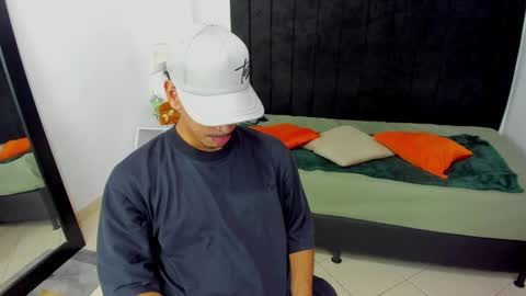 Snapshot of brad_usma chatting on March 2025 04:35:02 AM BRAD USMA online show from March 2025 04:35:02 AM