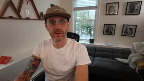 BradBronton online show from February 2026 07:32:02 PM