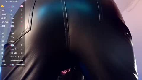 Bradley Colton Independ Model online show from March 2025 01:50:02 PM