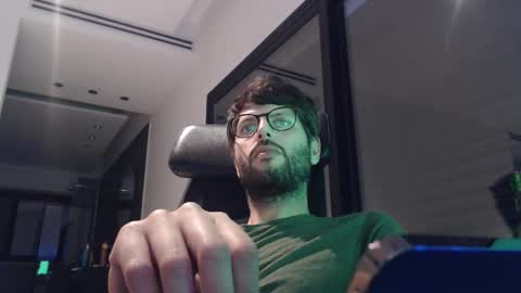 Snapshot of brads91 chatting on October 2025 09:54:02 PM brads online show from October 2025 09:54:02 PM