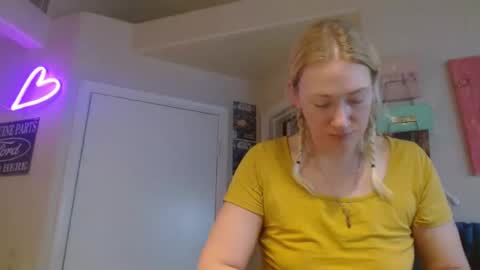 Snapshot of braindeadbetty chatting on July 2026 02:03:01 PM i am a naughty jedi knight online show from July 2026 02:03:01 PM