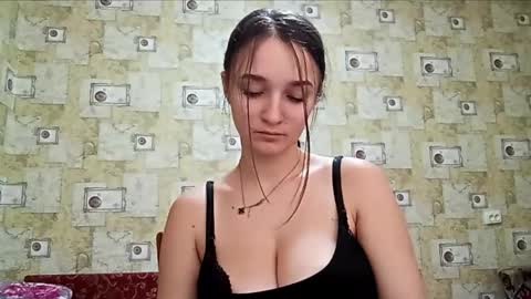 Snapshot of brandeeherout chatting on December 2025 07:03:01 AM Lilly online show from December 2025 07:03:01 AM