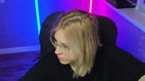 Belle  online show from February 2025 01:57:01 AM