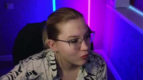 Belle  online show from March 2025 01:58:01 AM