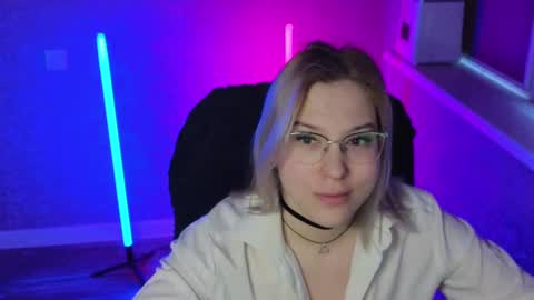 Belle  online show from March 2025 02:04:02 AM