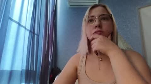 Belle  online show from October 2025 04:09:01 AM