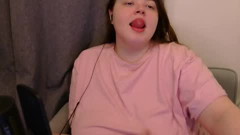 Emma online show from December 2025 01:07:01 PM