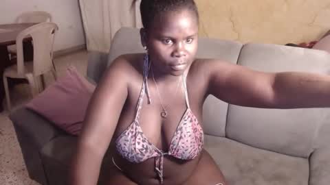 Snapshot of breestaarrs chatting on December 2024 07:03:01 AM Valentina online show from December 2024 07:03:01 AM