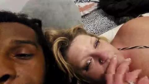 Snapshot of breezonbye chatting on September 2025 10:26:02 AM breezonbye online show from September 2025 10:26:02 AM