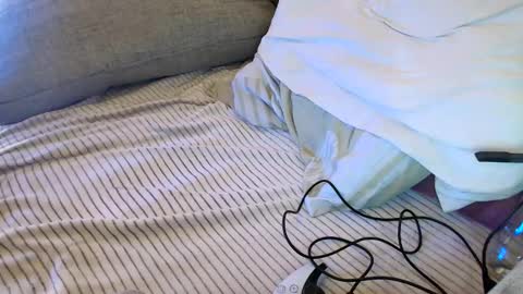 breezydicks online show from December 2025 06:04:02 PM