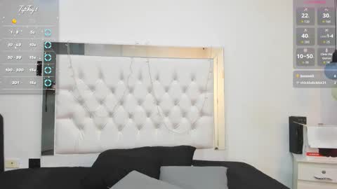 Snapshot of brenda_maz chatting on December 2025 02:11:01 PM Brenda online show from December 2025 02:11:01 PM