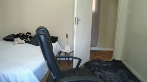 ask me lol online show from September 2025 09:10:02 AM