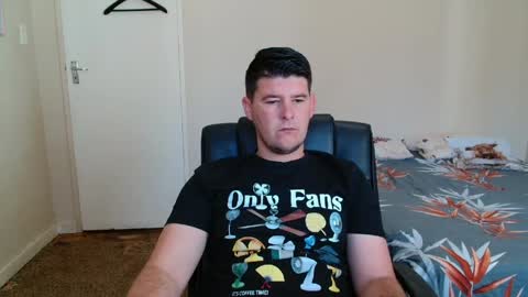 Snapshot of brendansexyboy098754 chatting on May 2026 07:57:02 AM ask me lol online show from May 2026 07:57:02 AM