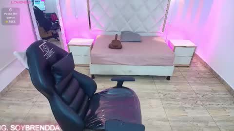 BRENDDA  online show from September 2025 03:08:01 AM