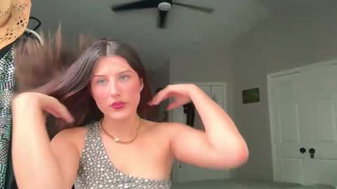 Brianna3 online show from September 2025 07:50:02 PM