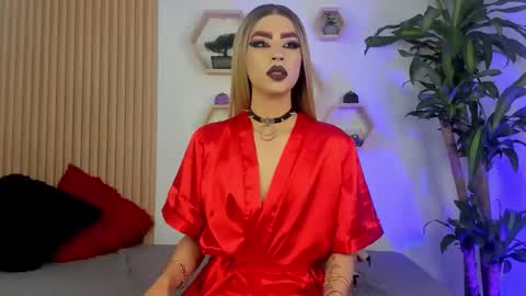 Snapshot of briana_white chatting on October 2025 05:30:01 PM briana_white online show from October 2025 05:30:01 PM