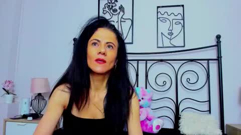 brianaflynt online show from November 2025 08:22:02 PM