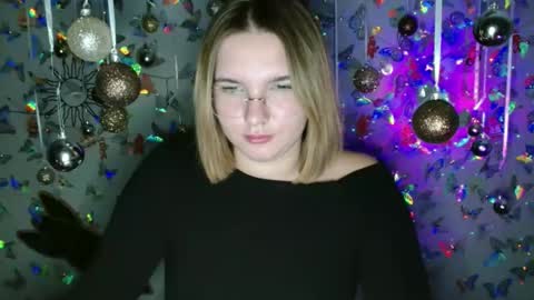 Snapshot of brianna_anny chatting on November 2025 08:53:01 PM shiny smile online show from November 2025 08:53:01 PM