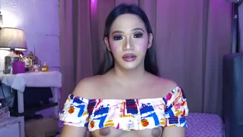 Snapshot of bridgettlovesyou chatting on February 2025 01:30:02 AM BRIDGETT online show from February 2025 01:30:02 AM